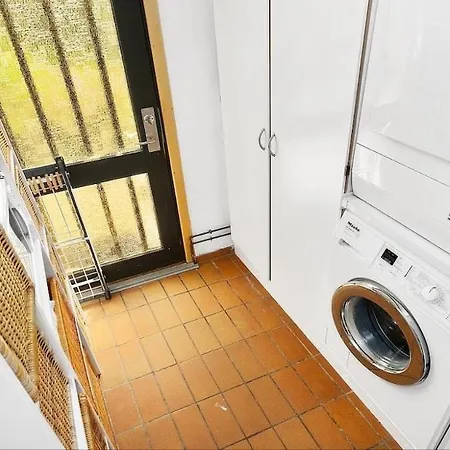 Willa Family House With 3 Bedrooms, Garden & Free Parking *