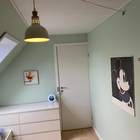 Family House With 3 Bedrooms, Garden & Free Parking Willa