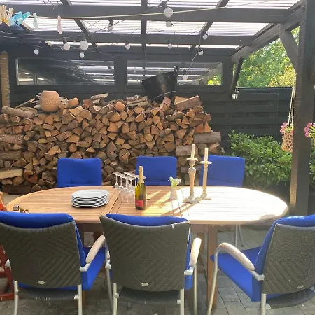 Family House With 3 Bedrooms, Garden & Free Parking Willa *