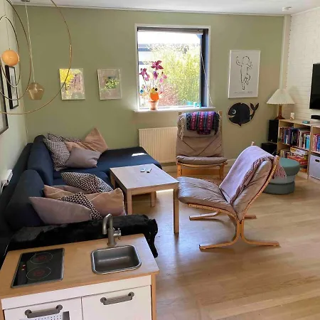 Family House With 3 Bedrooms, Garden & Free Parking * Kopenhagen